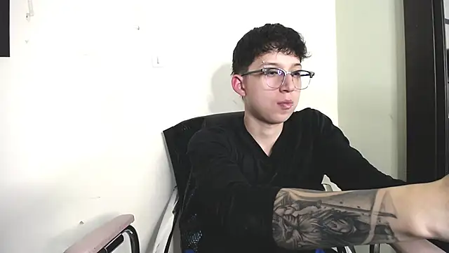 Snapshot of _Thomas_hot_ chatting on November 26, 2025, 4:12 am Thomas hot online show from November 26, 2025, 4:12 am