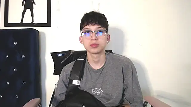 Snapshot of _Thomas_hot_ chatting on October 29, 2025, 1:15 am Thomas hot online show from October 29, 2025, 1:15 am