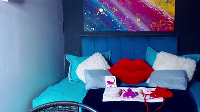 megan collins96 online show from February 27, 2025, 2:25 am