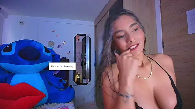 Snapshot of megan_collins96 chatting on June 9, 2026, 10:00 pm megan collins96 online show from June 9, 2026, 10:00 pm