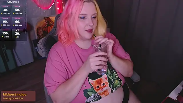 Snapshot of lissamuff chatting on October 22, 2025, 1:21 pm lissamuff online show from October 22, 2025, 1:21 pm