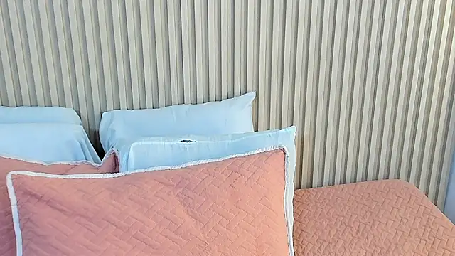 Snapshot of charlottebrowns_ chatting on November 10, 2025, 12:10 pm charlottebrowns online show from November 10, 2025, 12:10 pm