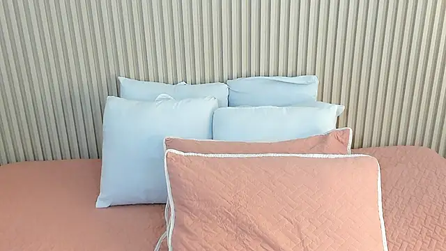 Snapshot of charlottebrowns_ chatting on November 11, 2025, 12:11 pm charlottebrowns online show from November 11, 2025, 12:11 pm