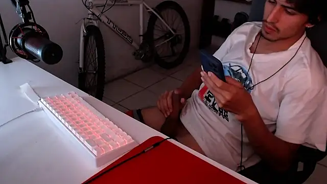 Thieves9 online show from November 11, 2025, 8:09 am