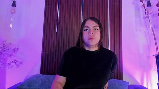 ArianaBaker online show from January 9, 2026, 2:24 pm