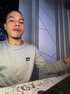 Osiiriis online show from February 14, 2025, 10:04 pm