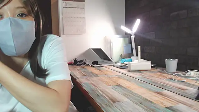 yooooo-chandesu online show from October 2, 2025, 1:42 am