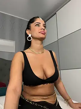 Snapshot of _adelle chatting on June 6, 2026, 11:37 am adelle online show from June 6, 2026, 11:37 am