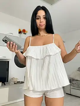 Snapshot of _adelle chatting on July 19, 2026, 10:45 am adelle online show from July 19, 2026, 10:45 am