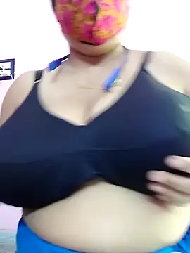 Snapshot of Kayra_34 chatting on October 30, 2025, 5:50 am Kayra 34 online show from October 30, 2025, 5:50 am