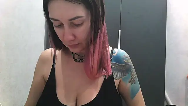 BlueXOwl online show from October 30, 2025, 6:05 pm