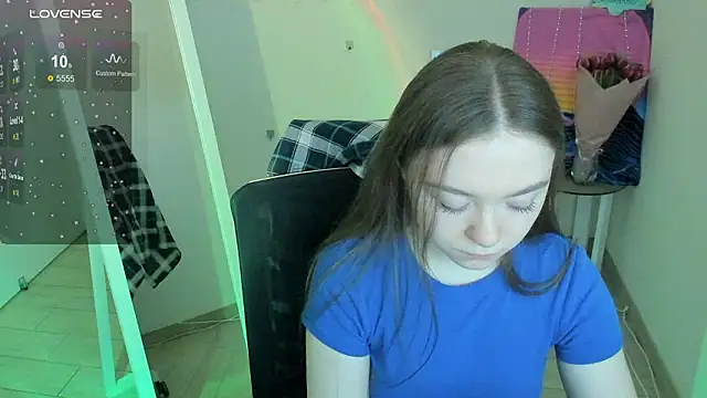 Snapshot of Florence_meow chatting on March 27, 2026, 7:39 am Florence meow online show from March 27, 2026, 7:39 am
