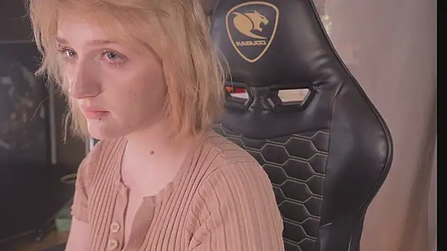 ELLIEJAY online show from January 11, 2026, 12:23 pm