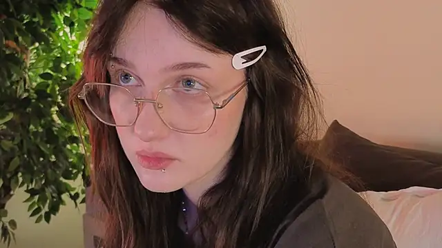 ELLIEJAY online show from November 20, 2025, 5:19 am