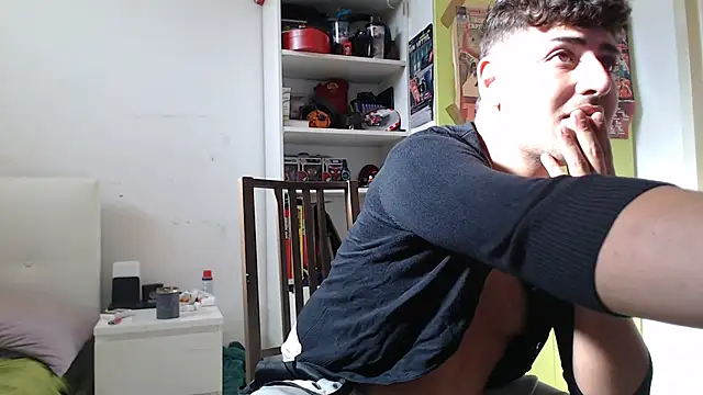 claudio20031 online show from October 12, 2025, 1:34 pm