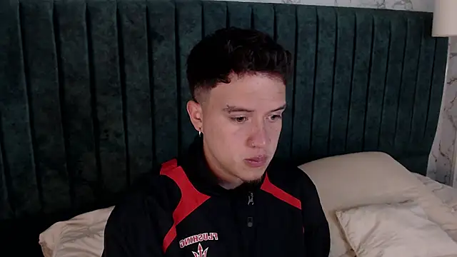 MrUniverse  online show from December 4, 2024, 4:15 am