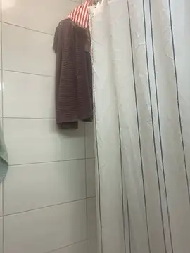 Snapshot of Elrubiolargo chatting on December 25, 2024, 2:13 pm Elrubiolargo online show from December 25, 2024, 2:13 pm