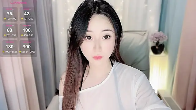 Liiniie-Lovers online show from February 24, 2025, 11:52 pm