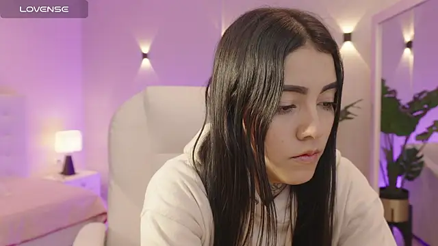 Snapshot of miagomezweb1 chatting on October 14, 2025, 1:23 pm miagomezweb1 online show from October 14, 2025, 1:23 pm