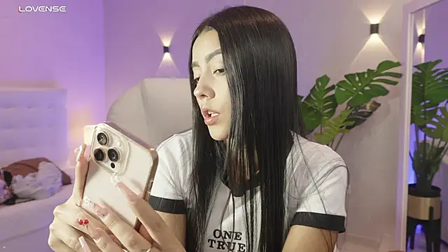 Snapshot of miagomezweb1 chatting on November 22, 2025, 12:48 pm miagomezweb1 online show from November 22, 2025, 12:48 pm