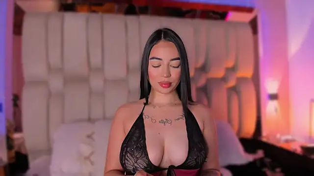 Snapshot of AnthonellaSweet chatting on October 23, 2025, 11:20 am AnthonellaSweet online show from October 23, 2025, 11:20 am