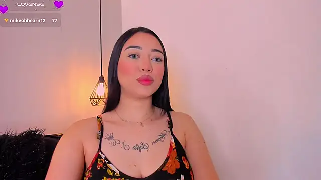 Snapshot of AnthonellaSweet chatting on October 11, 2025, 12:28 pm AnthonellaSweet online show from October 11, 2025, 12:28 pm