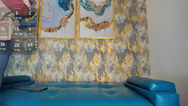 MonicaSchwartz online show from December 17, 2025, 8:47 pm