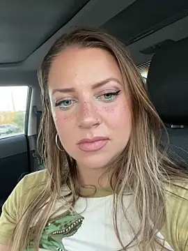 molly witha chance online show from February 10, 2026, 10:31 pm