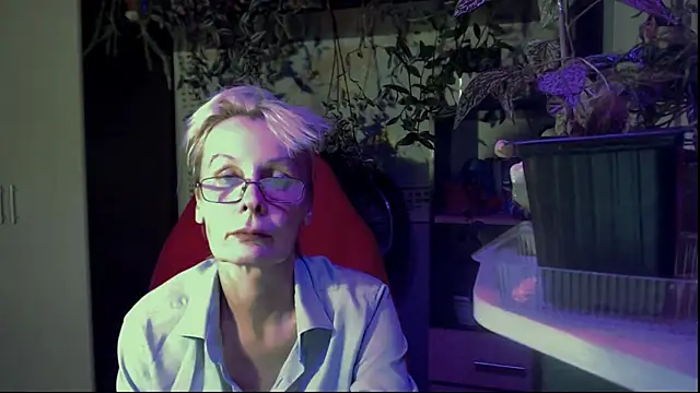 Snapshot of HelgaHimmell chatting on August 1, 2026, 7:34 pm HelgaHimmell online show from August 1, 2026, 7:34 pm