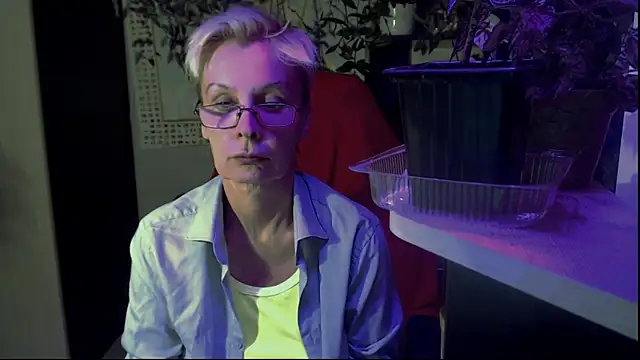 Snapshot of HelgaHimmell chatting on July 29, 2026, 10:42 pm HelgaHimmell online show from July 29, 2026, 10:42 pm