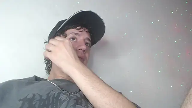 Snapshot of AndyBetti chatting on January 15, 2026, 1:20 am AndyBetti online show from January 15, 2026, 1:20 am