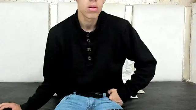 Snapshot of thiago19s chatting on January 6, 2025, 7:02 pm thiago19s online show from January 6, 2025, 7:02 pm