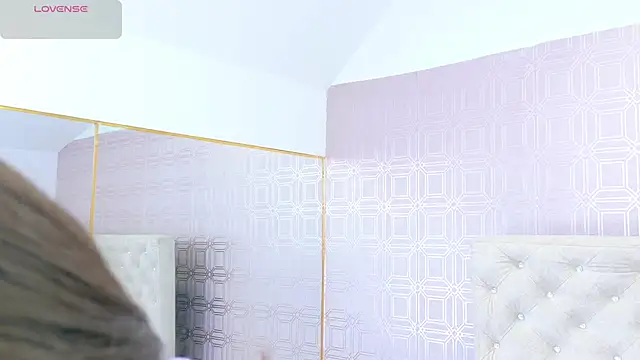 Snapshot of LexaDeRusso chatting on March 4, 2026, 8:05 pm LexaDeRusso online show from March 4, 2026, 8:05 pm