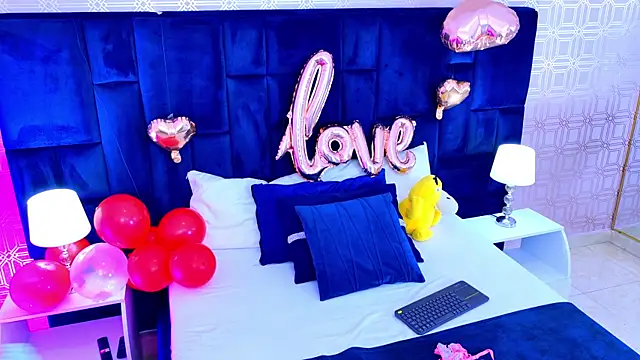 Snapshot of LexaDeRusso chatting on February 18, 2026, 7:43 pm LexaDeRusso online show from February 18, 2026, 7:43 pm