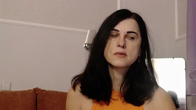 Snapshot of MonicaMelano chatting on November 28, 2025, 5:18 am MonicaMelano online show from November 28, 2025, 5:18 am