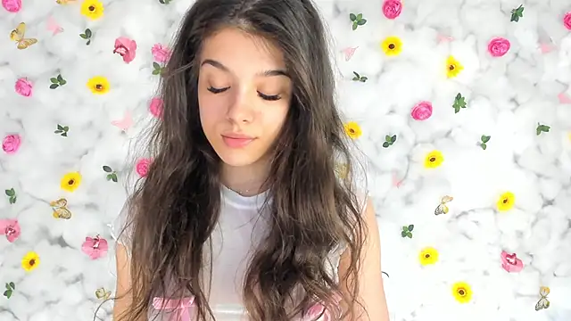 Snapshot of BabyAylin chatting on March 21, 2025, 10:06 am BabyAylin online show from March 21, 2025, 10:06 am