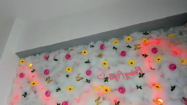 Snapshot of BabyAylin chatting on February 11, 2025, 12:04 pm BabyAylin online show from February 11, 2025, 12:04 pm