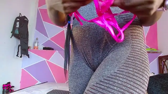 ebony alika1 online show from February 11, 2025, 1:09 pm