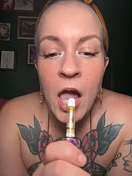 quinnmariexo online show from July 31, 2026, 6:27 pm
