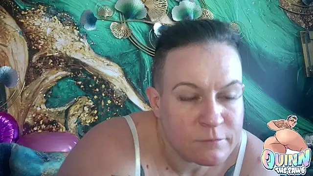 Snapshot of quinnmariexo chatting on December 16, 2025, 8:13 pm quinnmariexo online show from December 16, 2025, 8:13 pm