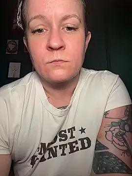quinnmariexo online show from July 15, 2026, 6:04 pm