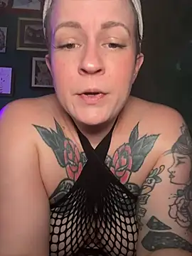 quinnmariexo online show from July 23, 2026, 7:32 pm