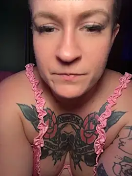 Snapshot of quinnmariexo chatting on June 8, 2026, 1:50 am quinnmariexo online show from June 8, 2026, 1:50 am