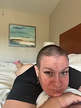 quinnmariexo online show from August 8, 2026, 2:57 pm
