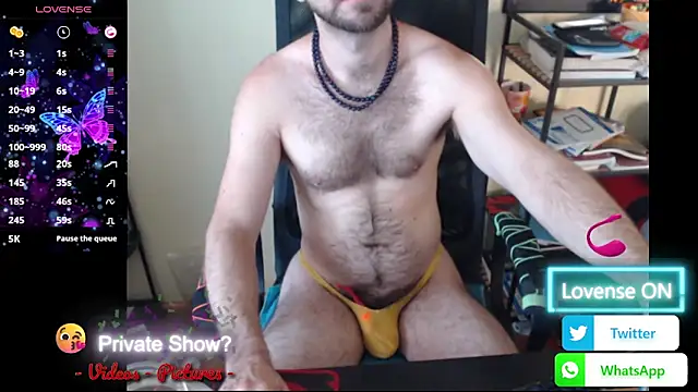 Snapshot of RealManHaveHairy chatting on August 4, 2026, 4:17 am RealManHaveHairy online show from August 4, 2026, 4:17 am