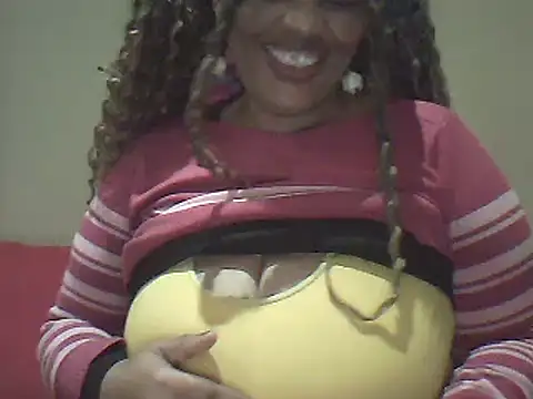 Snapshot of SexxyBoob chatting on July 22, 2026, 6:10 pm SexxyBoob online show from July 22, 2026, 6:10 pm