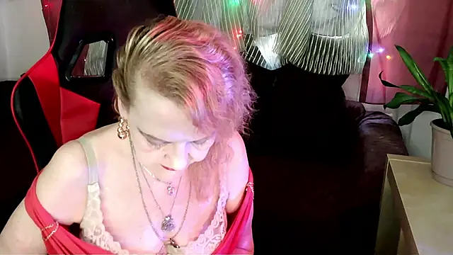 Snapshot of Liset_Monro chatting on June 7, 2026, 4:45 pm Liset Monro online show from June 7, 2026, 4:45 pm