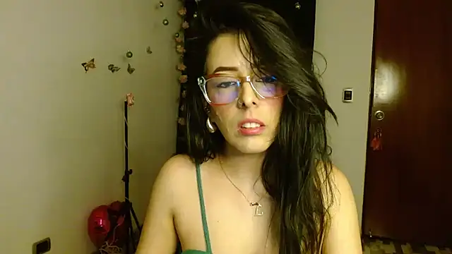 Snapshot of ella_peck chatting on November 20, 2025, 10:52 pm ella peck online show from November 20, 2025, 10:52 pm