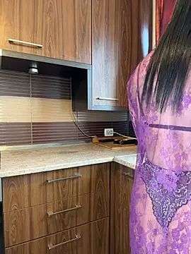 Hotmomcheckk  online show from March 19, 2026, 9:53 am