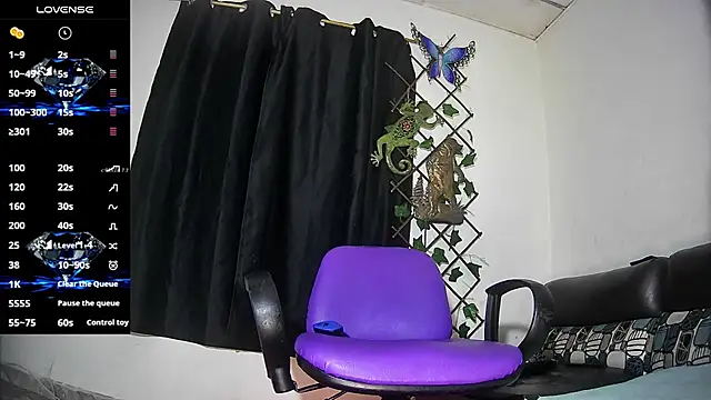 Snapshot of vale_bunny23 chatting on November 5, 2025, 2:25 am vale bunny23 online show from November 5, 2025, 2:25 am